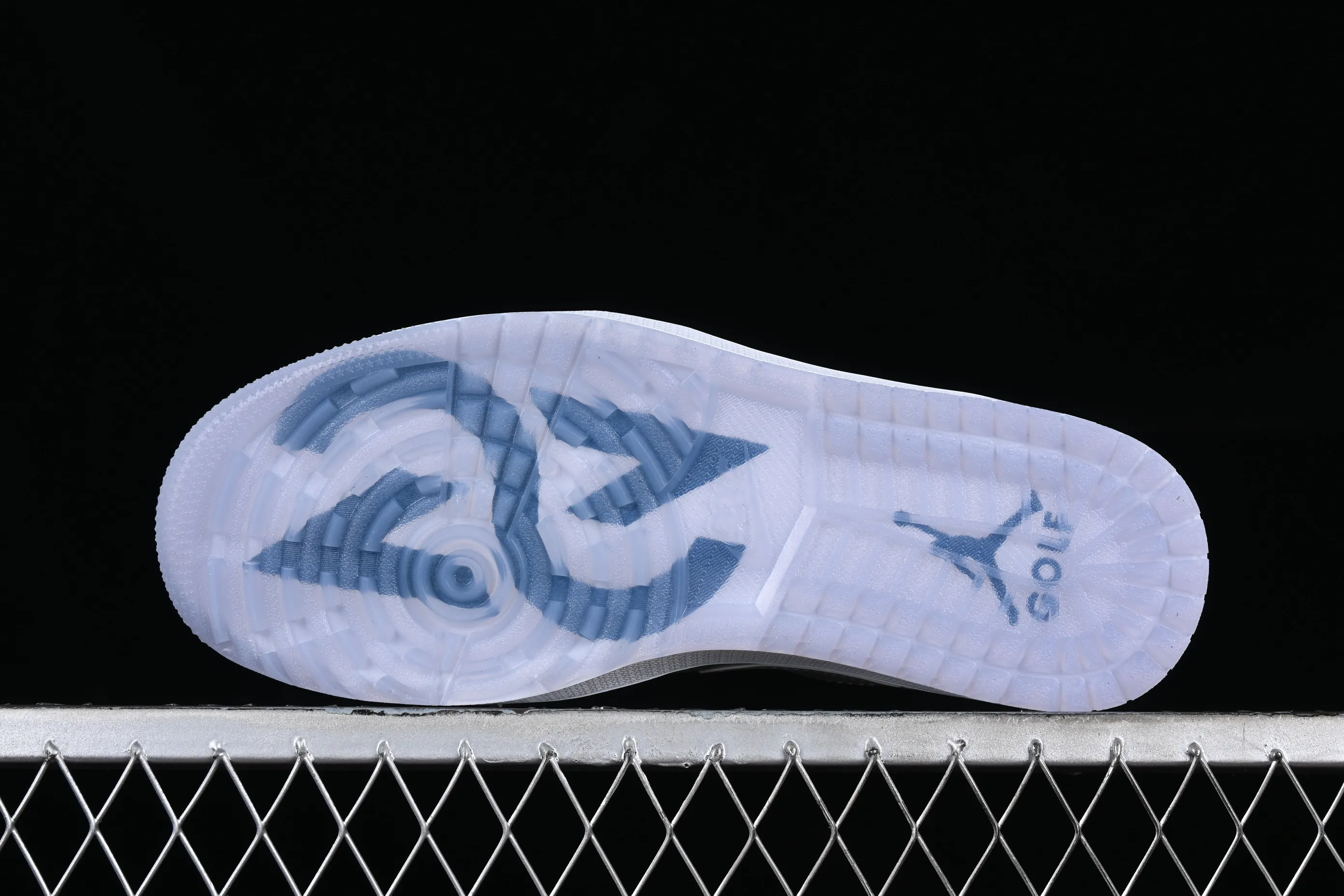 All categories Air Jordan Jordan series basketball shoes Air Jordan 1 Low Air Jordan 1 Low Golf "Gift Giving" AJ1 Joe 1 Golf Silver Low-top cultural and casual sneakers FD6848-001